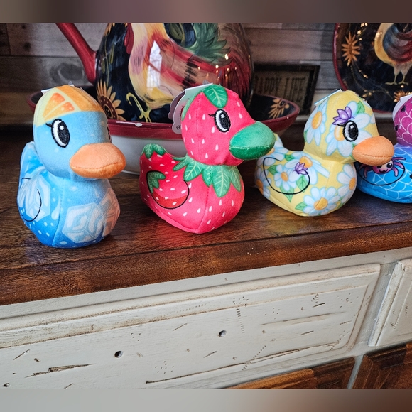 NEW Five Below Pop Soft Plush Duck Minis Blind Bag #Jeepers #Duck #Duck #Jeep - Picture 8 of 8
